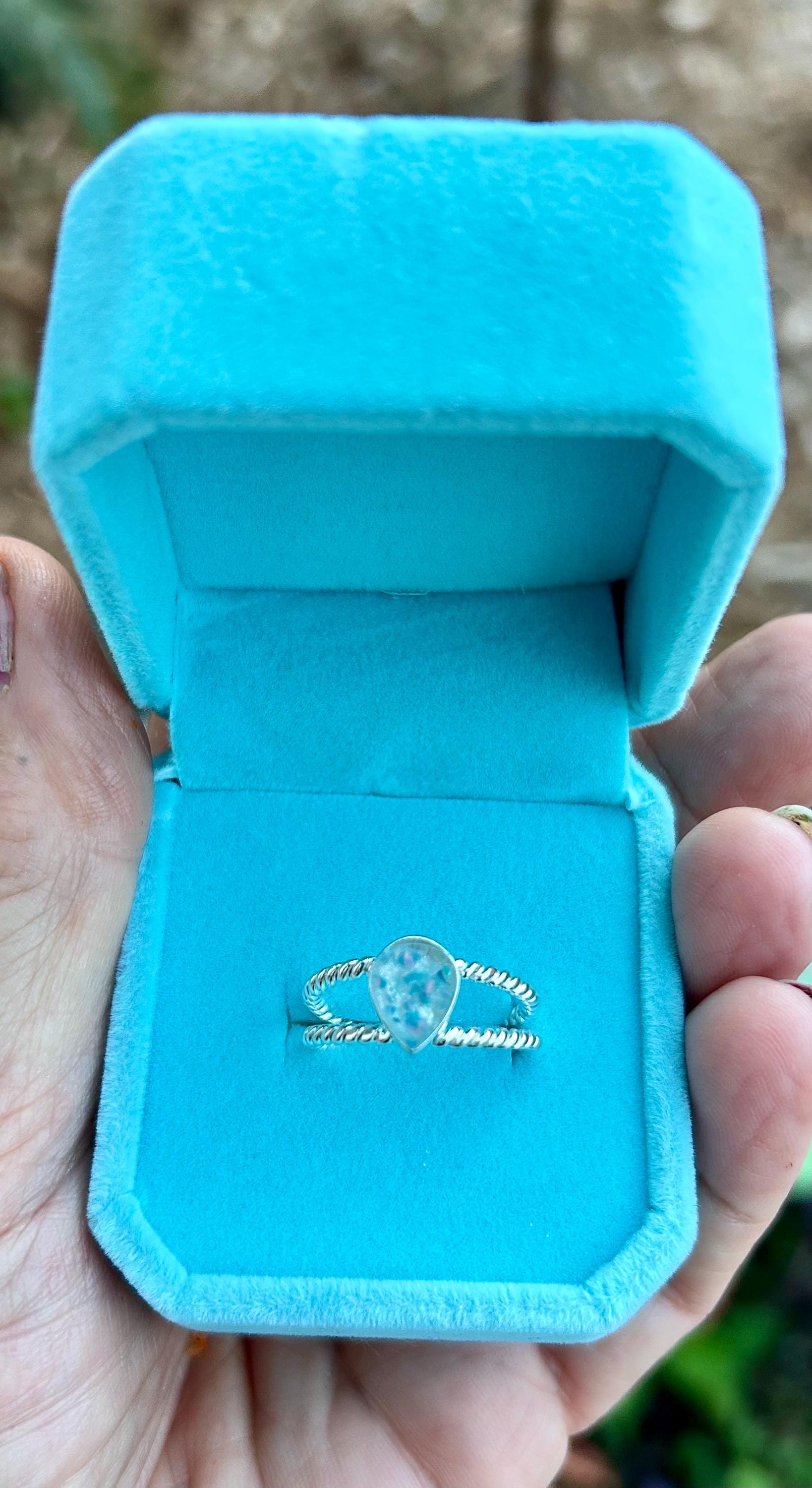 Cremation Ash jewelry, Creamation Ash Ring: Pet Memorial Jewelry, Memorial Keepsake Ring, Meaningful gifts