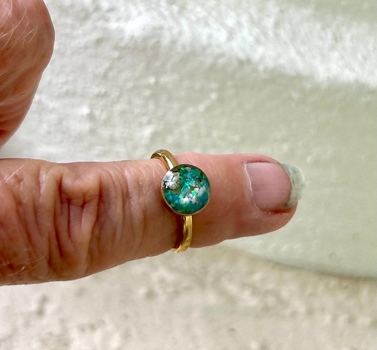 Cremation Ash jewelry, Creamation Ash Heart Ring: Pet Memorial Jewelry, Memorial Keepsake Ring, Meaningful gifts