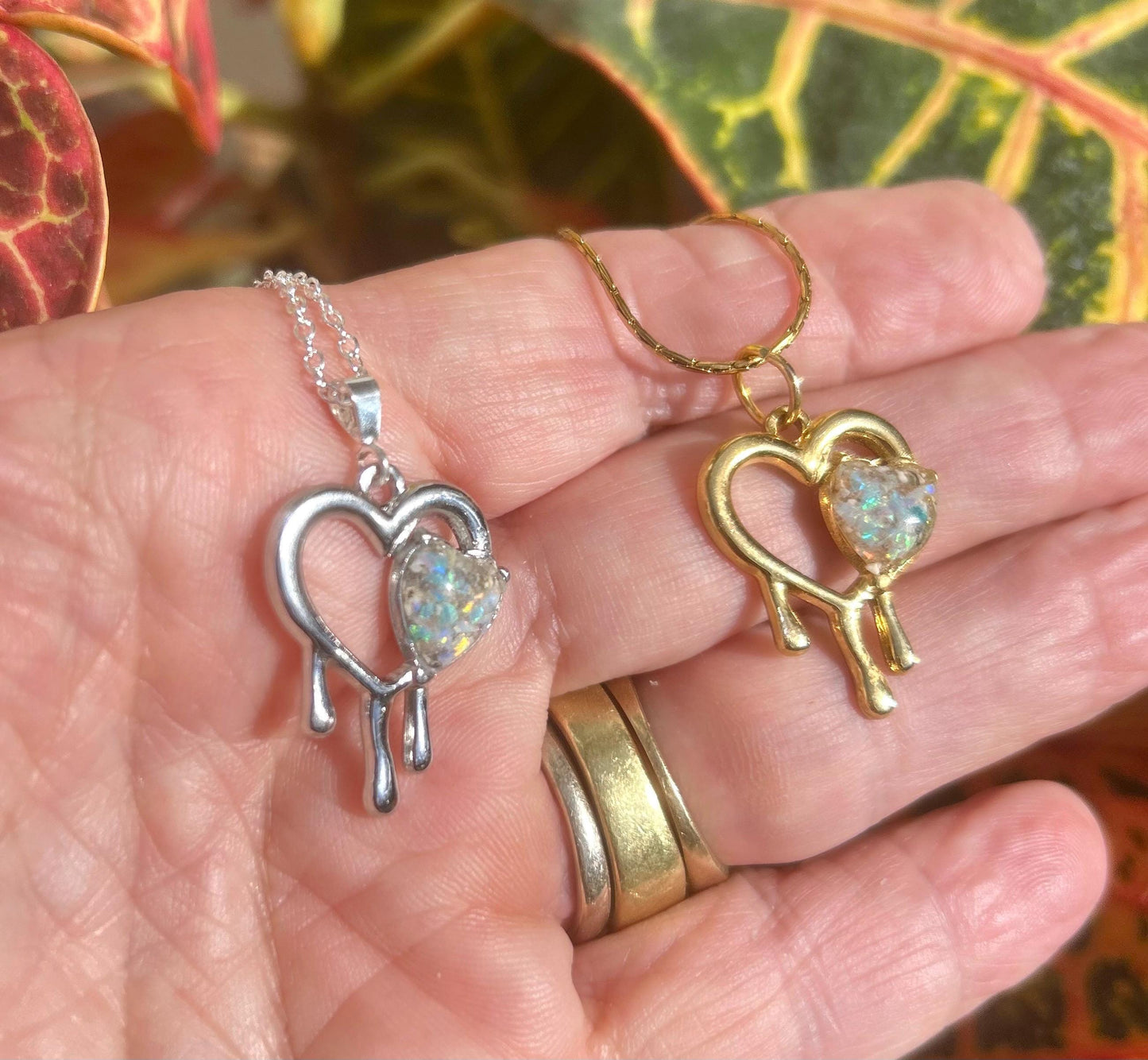 Opal Bleeding Heart Pet Ash Necklace: Stainless Steel Cremation Jewelry,Opal Pet Ash Necklace, Memorial Keepsake, Pendant for Ashes