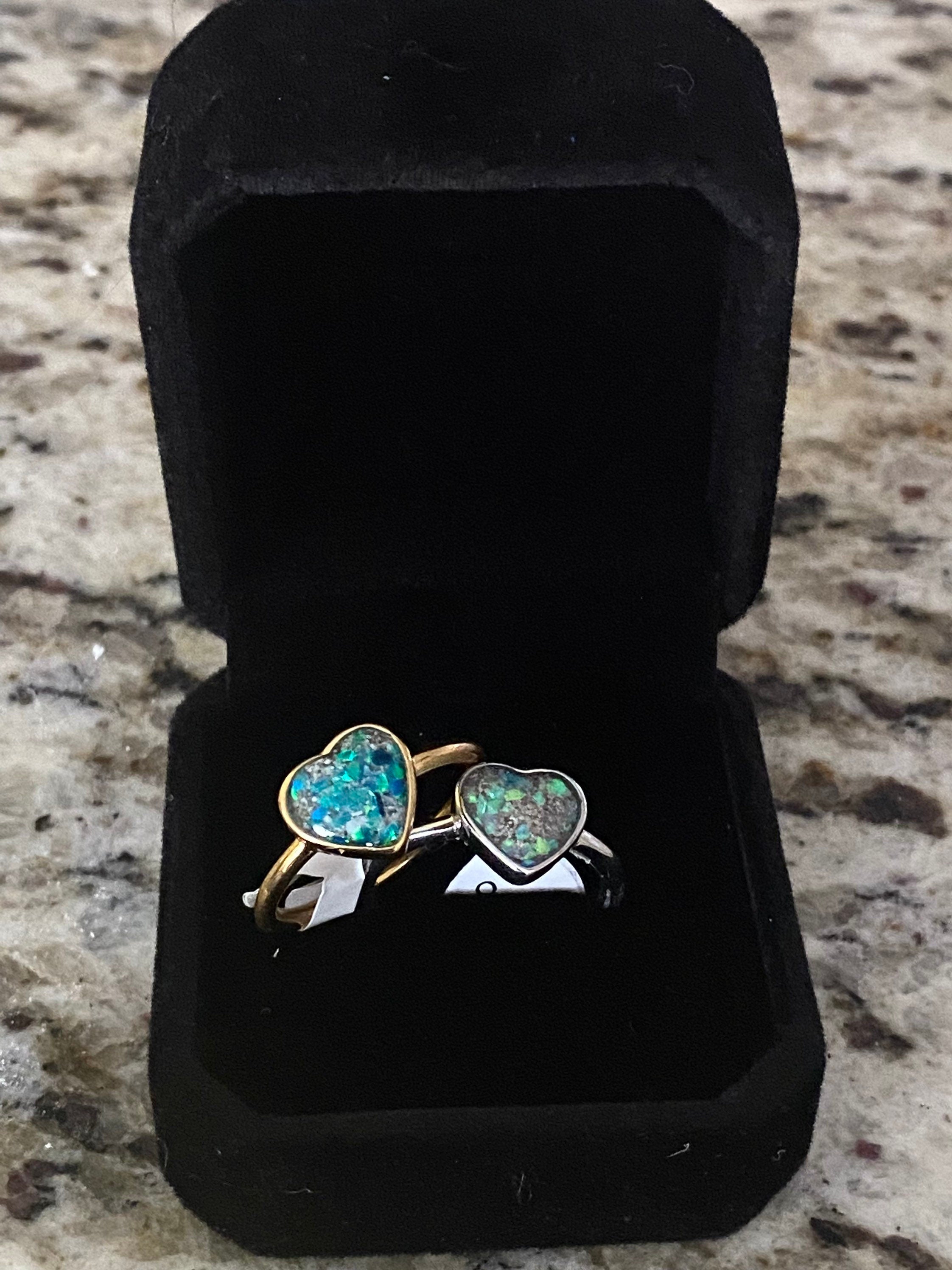 Cremation Ash jewelry, Creamation Ash Heart Ring: Pet Memorial Jewelry, Memorial Keepsake Ring, Meaningful gifts