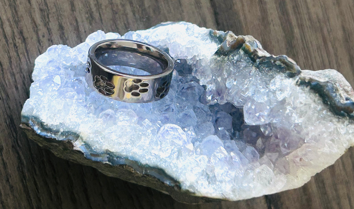 Custom Paw Print Pet Cremation Ring with Ashes – Titanium Memorial Ring -Band for Dog/Cat Lost