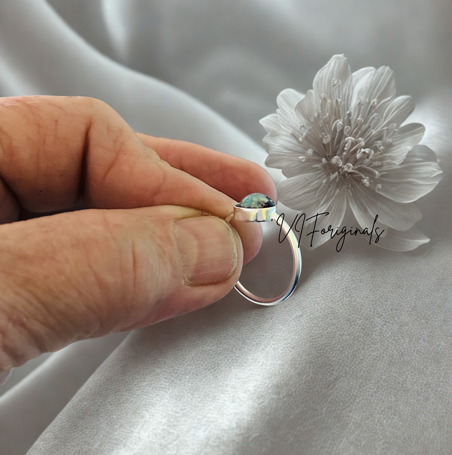 Sterling Silver Cremation Ash Ring, Cremation Ash Ring: Pet Memorial Jewelry, Memorial Keepsake Ring, Meaningful gifts