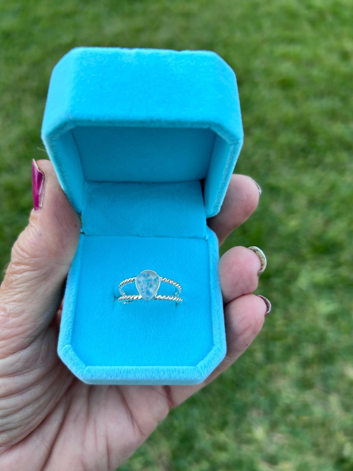Cremation Ash jewelry, Creamation Ash Ring: Pet Memorial Jewelry, Memorial Keepsake Ring, Meaningful gifts